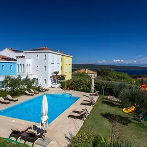 hotel-manora.primorje-gorskikotar.com/